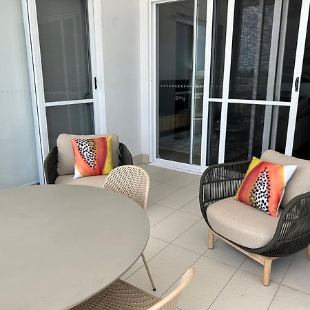 Boulevard North Lakes Bagian luar foto