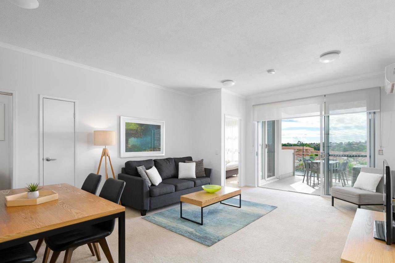 Boulevard North Lakes Bagian luar foto