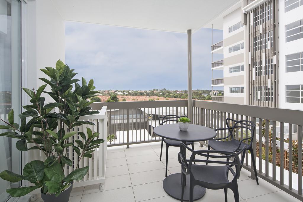 Boulevard North Lakes Bagian luar foto